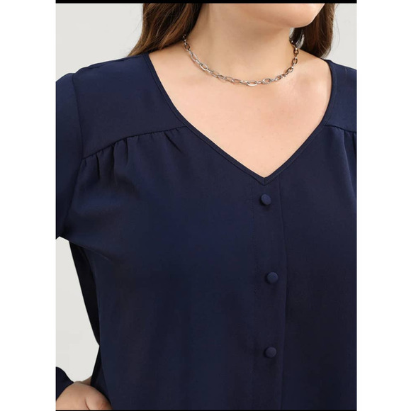 Bloomchic Women 30 Navy Blue 1/4 Button Front Flowy Roll Tab Sleeve Blouse NEW - Picture 2 of 9